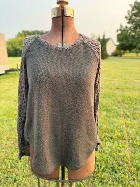 Anthro Women's Gray Knit Sweater with Lace Sleeves